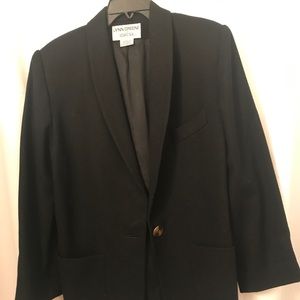 Authentic 80’s/90’s Blazer!!